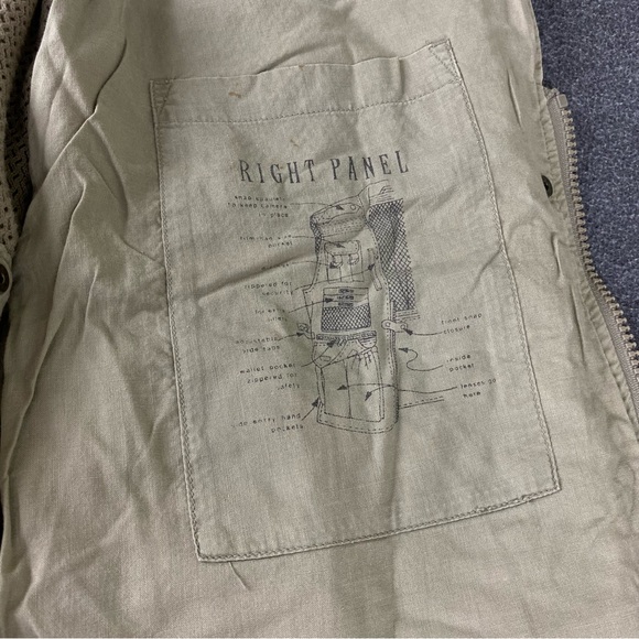 Vintage Mens Banana Republic Tactical Multi pocket Fishing Vest Men’s Sz Medium - Picture 6 of 10